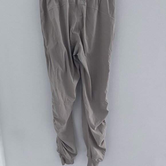 2020-Lululemon Beyond the Studio JoggerLight Sage size 6 - Picture 7 of 11
